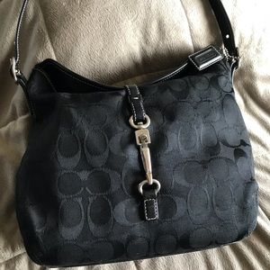 Coach Classic Signature